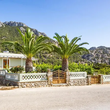 Reisis Family Lefkos (Karpathos)