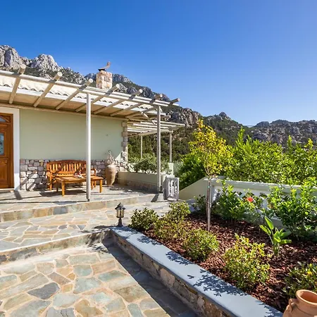 Semesterbostad Reisis Family *