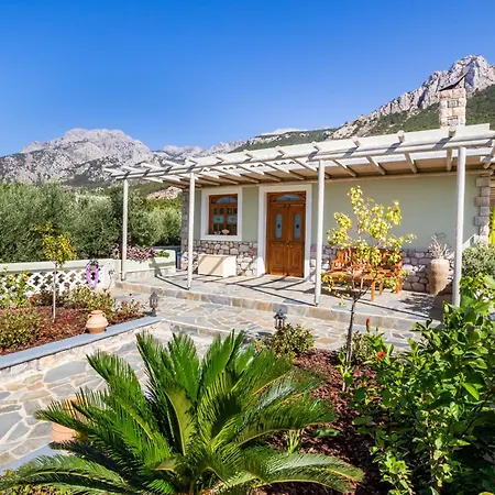 Reisis Family Semesterbostad *